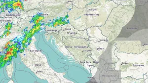 Bijela pruga oblaka koja se na satelitskoj snimci proteže od sjevera Italije preko zapadnog Sredozemlja prema Balkanu direktno je povezana s najavljenom promjenom vremena koju meteorolozi već danima najavljuju/Screenshot