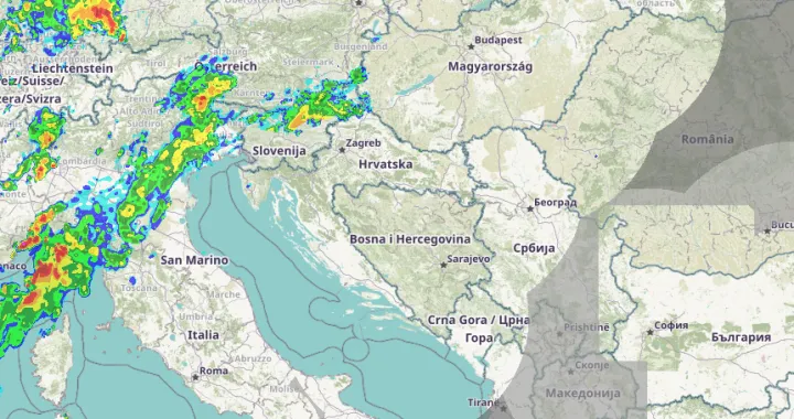 Bijela pruga oblaka koja se na satelitskoj snimci proteže od sjevera Italije preko zapadnog Sredozemlja prema Balkanu direktno je povezana s najavljenom promjenom vremena koju meteorolozi već danima najavljuju/Screenshot