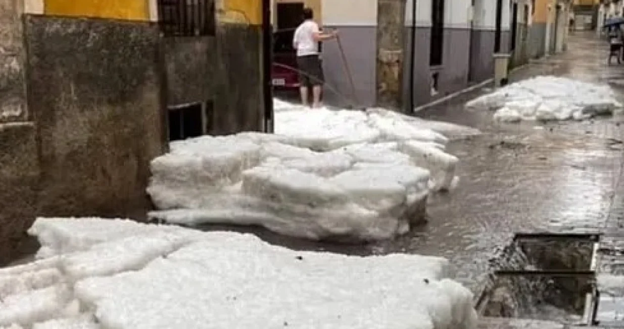 Grad je padao u Murciji/Screenshot/