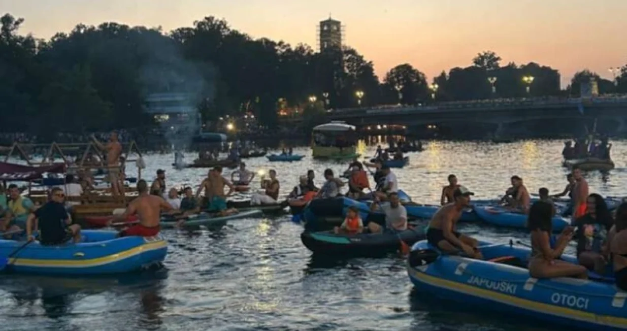 una regata, bihać, bakljada/Fena/Fena