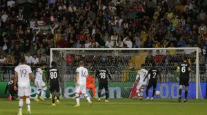 epa10186131 Manchester United's Jadon Sancho (3-L) scores the 1-0 lead during the UEFA Europa League group E soccer match between Manchester United and Sheriff Tiraspol held at Zimbru stadium, Chisinau, Moldova, 15 September 2022. EPA/DUMITRU DORU