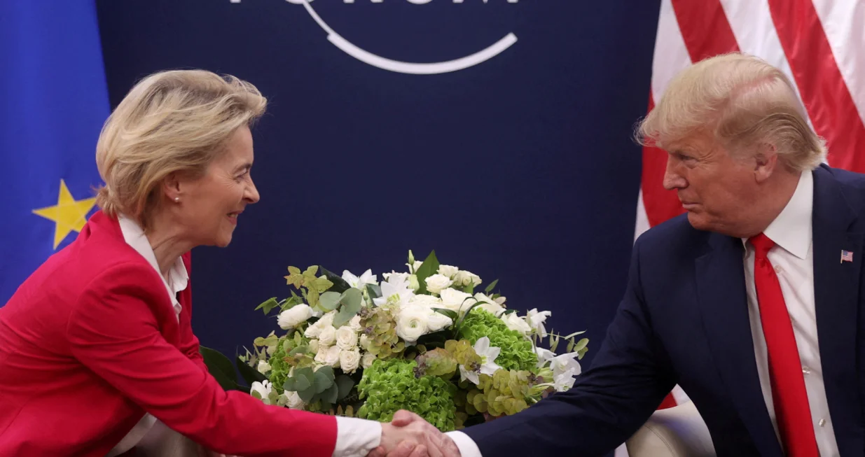 FILE PHOTO: U.S. President Donald Trump attends a bilateral meeting with European Commission President Ursula von der Leyen during the 50th World Economic Forum (WEF) annual meeting in Davos, Switzerland, January 21, 2020. REUTERS/Jonathan Ernst//File Photo/Jonathan Ernst