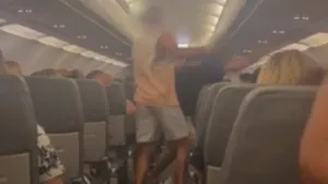 tuča, avion, ryanair, avion, putnici/Screenshot