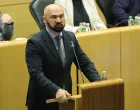 Ramo isak parlament/Senad Gubelić/