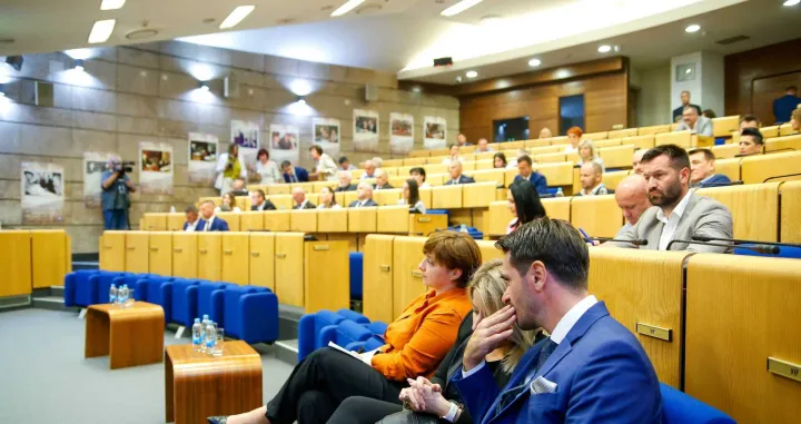 Dom naroda Parlamenta FBiH, sjednica, delegati, Parlament FBiH/Damir Deljo