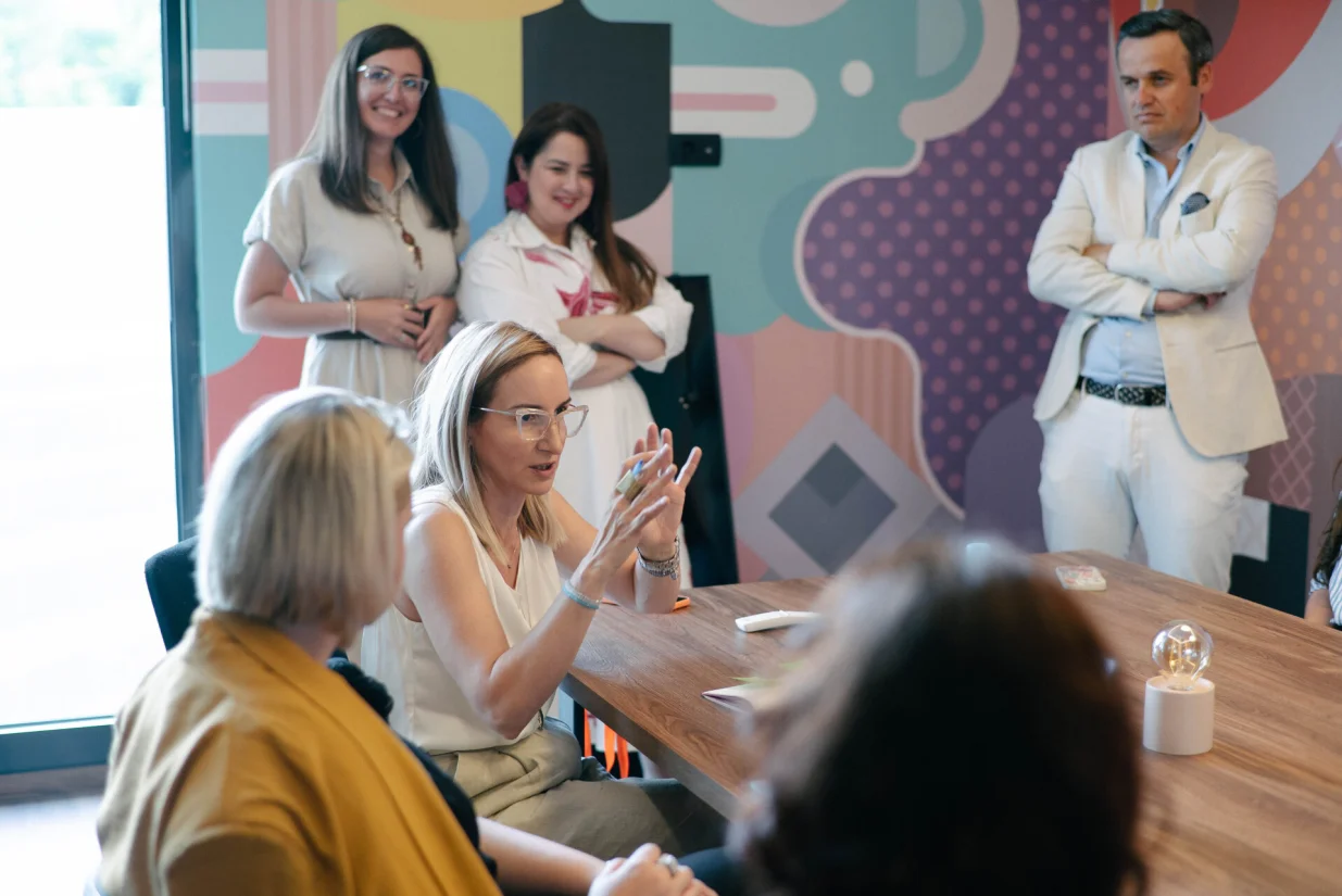 U Innovation laboratoriju Univerziteta Sarajevo School of Science and Technology (SSST) nedavno se okupila raznolika grupa učesnika i partnera u okviru projekta Green4OHS [1]/