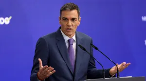 Spanish Prime Minister Pedro Sanchez speaks at a press conference before summer break, at Moncloa Palace in Madrid, Spain, July 28, 2025. REUTERS/Juan Medina/Juan Medina