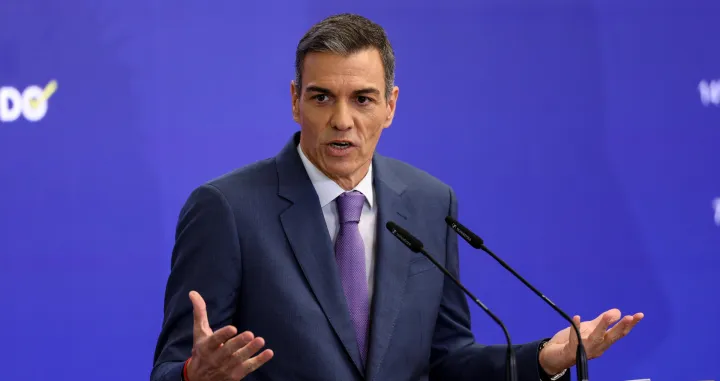 Spanish Prime Minister Pedro Sanchez speaks at a press conference before summer break, at Moncloa Palace in Madrid, Spain, July 28, 2025. REUTERS/Juan Medina/Juan Medina