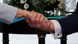 U.S. President Donald Trump shakes hands with European Commission President Ursula von der Leyen, in Turnberry, Scotland, Britain, July 27, 2025. REUTERS/Evelyn Hockstein/Evelyn Hockstein