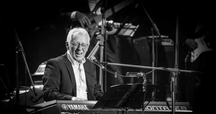 Oliver Dragojević/Dinko Bažulić