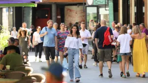 Prvi dan ljeta 2025. u Sarajevu, građani i turisti na ulicama/Senad Gubelić