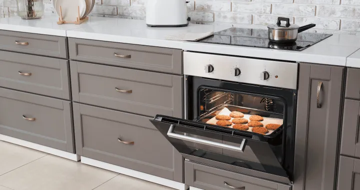 šporet, rerna, kuhinja/