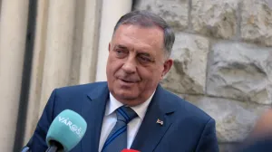 Milorad Dodik, mađarska/
