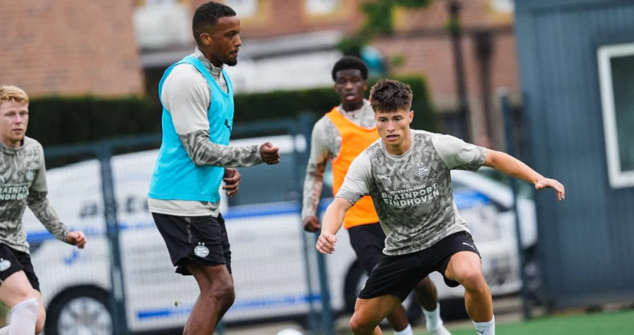 Esmir Bajraktarević trening PSV