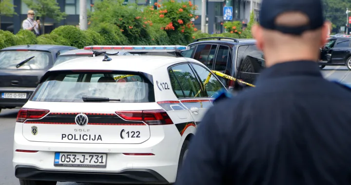 Policija ilustracije/Damir Deljo