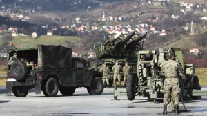 Sarajevo, BiH - 29. novembar 2019:U kasarni Rajlovac u Sarajevu danas je u prisustvu predsjedavajućeg Predsjedništva Željka Komšića upriličeno svečano postrojavanje komandi i jedinica Oružanih snaga BiH povodom obilježavanja 14. godišnjice OS BiH i 1. decembra - Dana OS BiH. (Samir Yordamoviç - Anadolu Agency)/Samir Yordamoviç