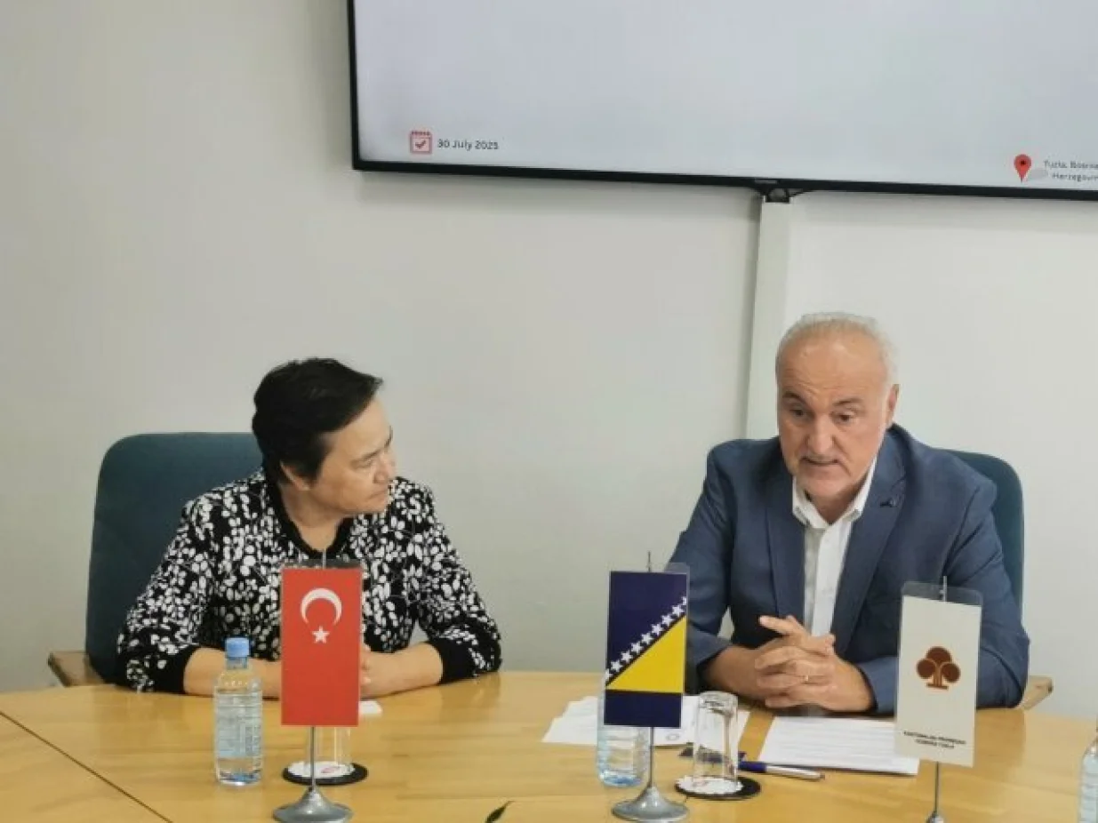 Sastanak u Kantonalnoj privrednoj komori Tuzla između turske i bh. delegacije./