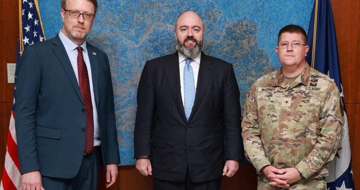 Koski sa Bakerom i McKinney-em/Ambasada Sad U Bih