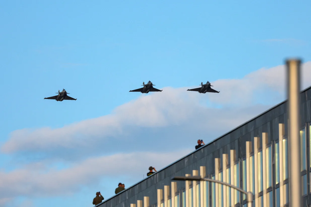 Rafale fighter jets fly during a military parade for the 30th anniversary of Operation Storm alongside Victory Day, Homeland Thanksgiving Day, and Croatian Veterans Day, in downtown Zagreb, Croatia, July 31, 2025. REUTERS/Antonio Bronic/Antonio Bronic