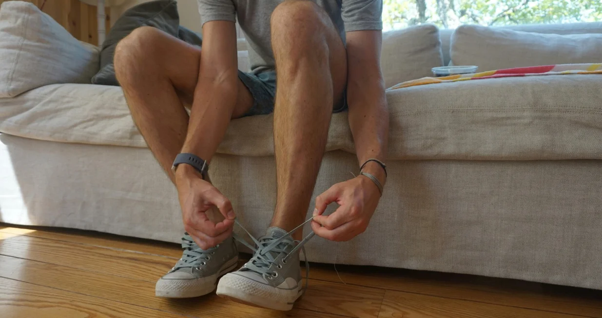 patike, tene, pertle, vezice, vezanje/Adiel Gavish