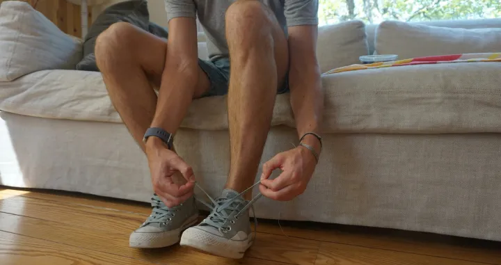 patike, tene, pertle, vezice, vezanje/Adiel Gavish