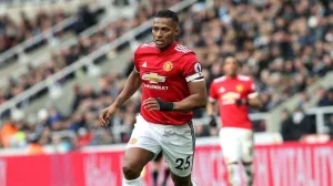 Herojski čin: Bivši fudbaler Manchester Uniteda spriječio mladića da skoči sa mosta