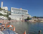Plaža ispred hotela Sunce u 18 sati/