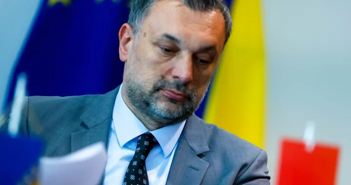 Sporazum stranaka na nivou države BiH o uspostavi nove koalicije, dvije trojke iz RS i FBiH - SDS, PDP, SDP, NiP, NS, ZPR, te NES, Naprijed, ZNG, zgrada Parlamenta/Damir Deljo