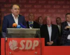 Predsjednik SDP BiH Nermin Nikšić i potpredsjednik SDP BiH Vojin Mijatović i Milorad Klimović iz trebinja/Senad Gubelić