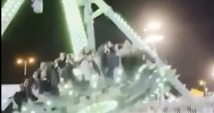 Zastrašujući trenutak urušavanja vrteške/X