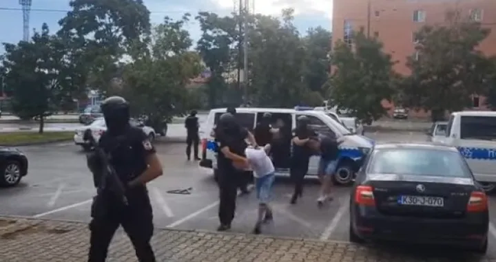 Sprovođenje dilera u Tužilaštvo/Printscreen/You Tube/Nezavisne//