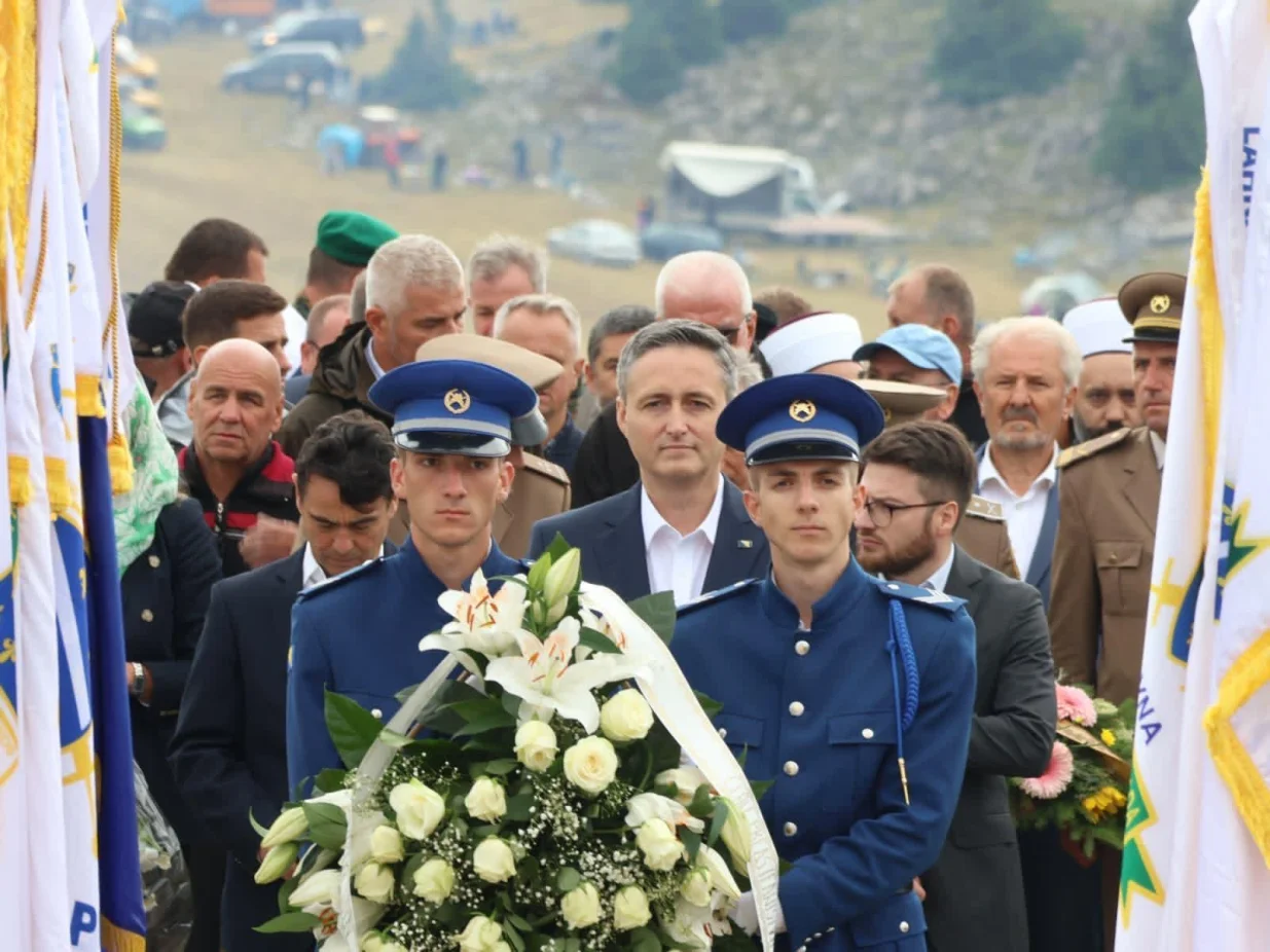 Denis Bećirović na manifestaciji "Dani pobjede, dani ponosa", Vlašić – Ljuta Greda 2025//