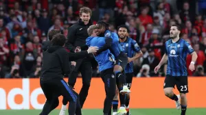 Ademola Lookman - Sead Kolašinac/Foto: 