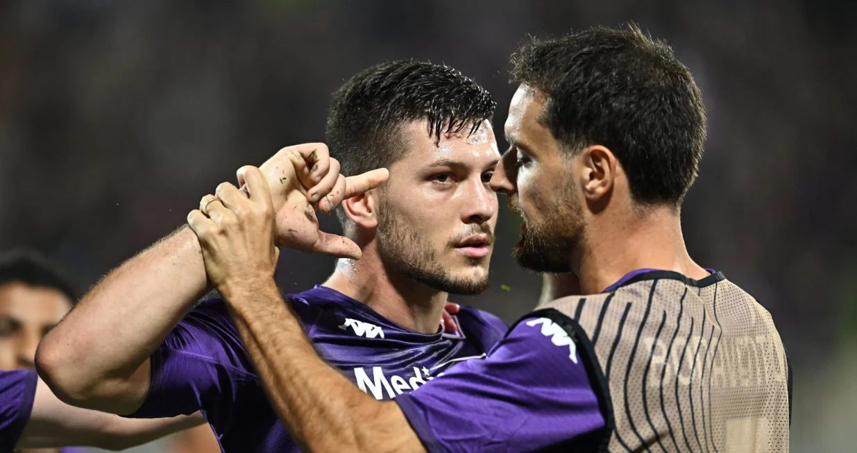 epa10269766 Fiorentina's Serbian forward Luka Jovic celebrates after scoring a goal during the UEFA Europa Conference League group A soccer match between Fiorentina and Istanbul Basaksehir at Artemio Franchi Stadium in Florence, Italy, 27 October 2022. EPA/CLAUDIO GIOVANNINI/Foto: Claudio Giovannini
