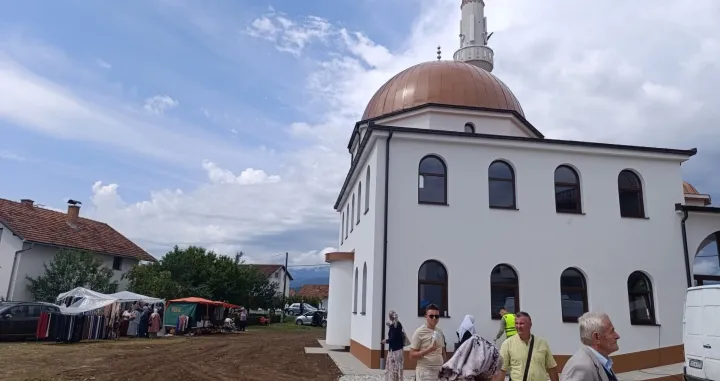 Džamija u Bugojnu koja će dobiti parking zahvaljujući ovom divnom čovjeku/