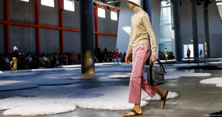 Detalj sa Pradinog modnog defilea /Screenshot/