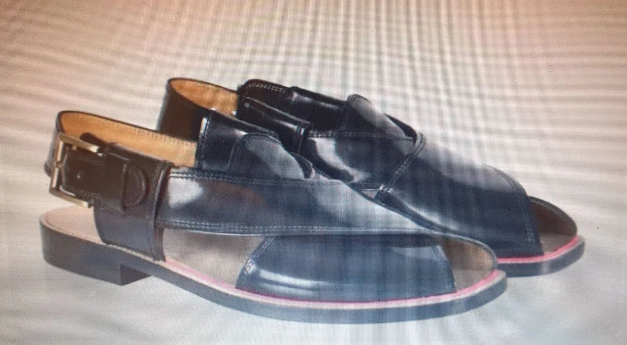 Pođonjene pešavarske sandale: U Britaniji 595 dolara, u Pešavaru 5/