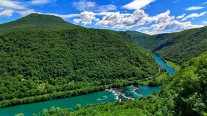 Unska pruga u zagrljaju Une i Troslapa _ ABDIHODZIC_IRMAN/