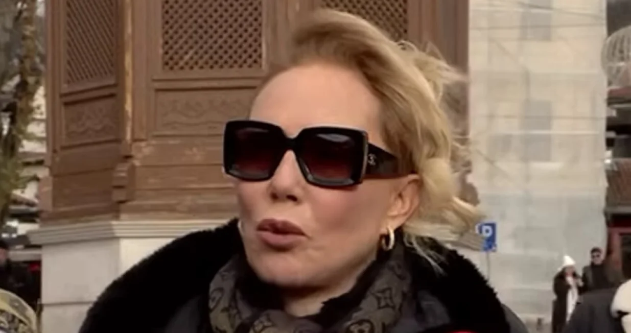 Lepa Brena/Screenshot/Screenshot 