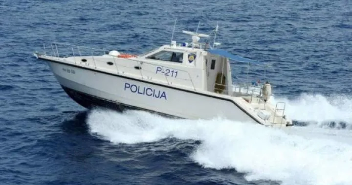 Dječak poginuo dok je gliser vukao "bananu"/