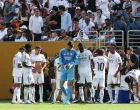 Soccer Football - FIFA Club World Cup - Semi Final - Paris St Germain v Real Madrid - MetLife Stadium, East Rutherford, New Jersey, U.S. - July 9, 2025 Real Madrid's Thibaut Courtois speaks with Real Madrid's Antonio Rudiger REUTERS/Mike Segar/Foto: Mike Segar