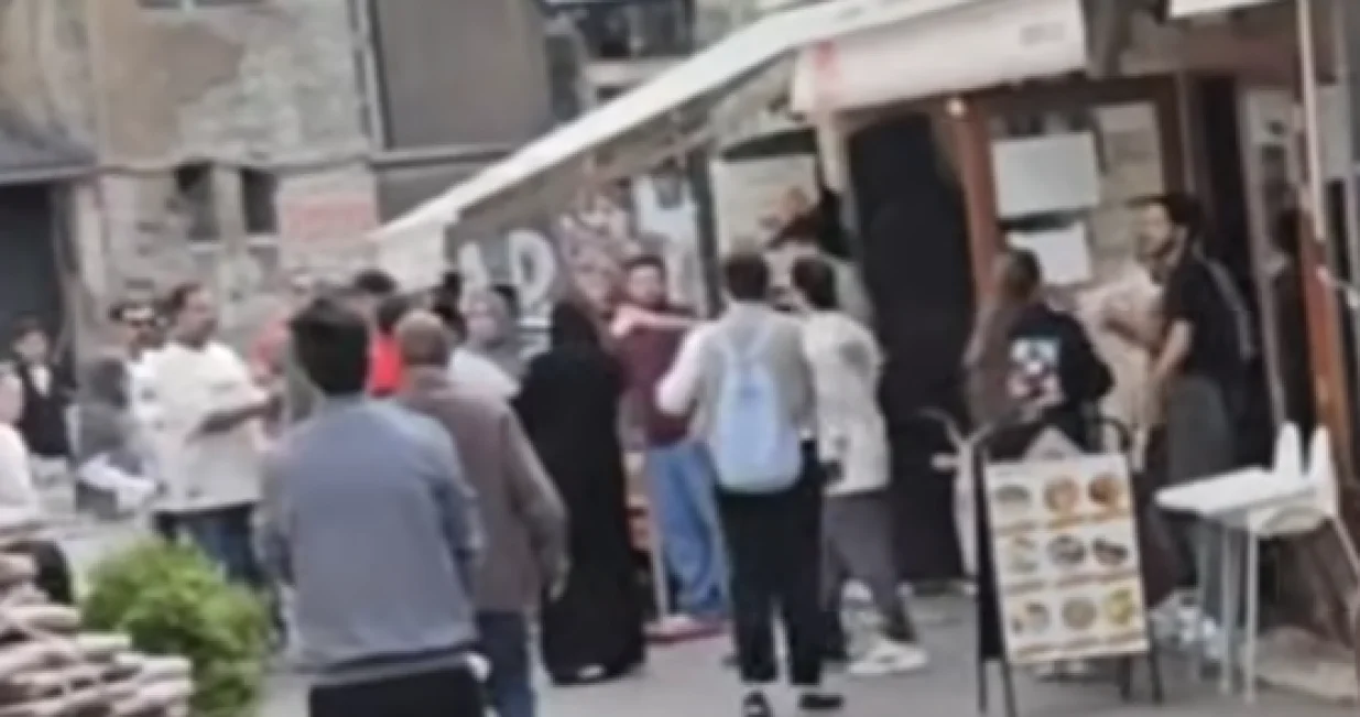 Tuča arapskih državljana na Baščaršiji/Crna Hronika