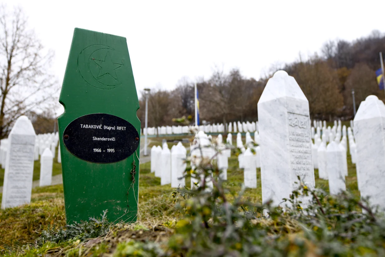 Memorijalni centar Potočari zimi/Damir Deljo