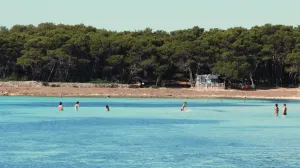 Predivna plaža Sakarun/Istraži Hrvatsku