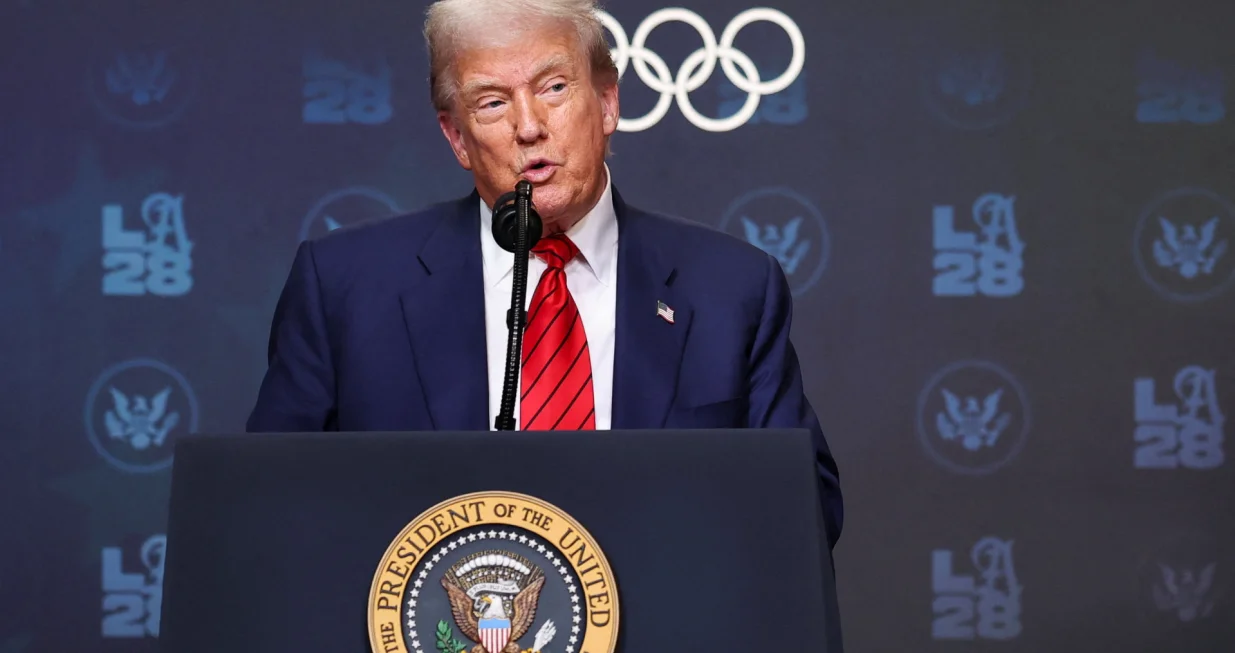 U.S. President Donald Trump delivers remarks before signing an executive order to create a White House Olympics task force to handle security and other issues related to the LA 2028 Summer Olympics, in the South Court Auditorium on the White House campus in Washington, D.C., U.S., August 5, 2025. REUTERS/Jonathan Ernst/Jonathan Ernst