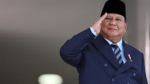 Indonesia's President Prabowo Subianto salutes on the day he meets Brazil's President Luiz Inacio Lula da Silva at Planalto Palace, in Brasilia, Brazil July 9, 2025. REUTERS/Adriano Machado/Adriano Machado