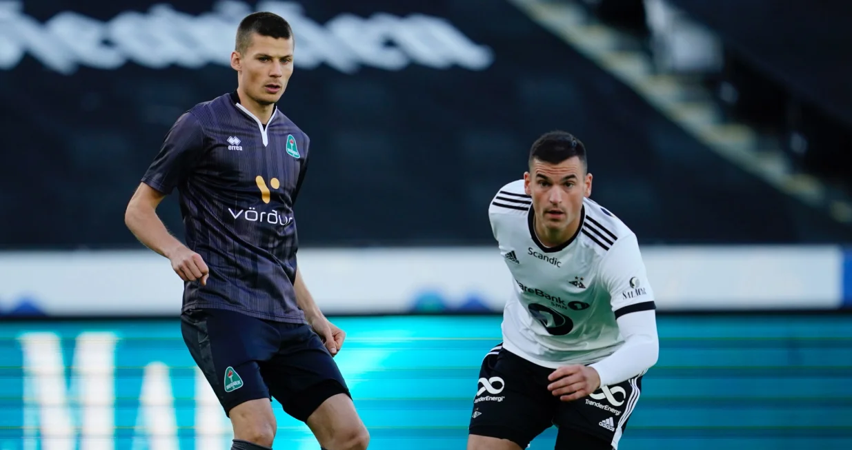 epa08629662 Breidablik's Damir Muminovic (L) and Rosenborg's Dino Islamovic in action during the UEFA Europa League 1st round qualification match between Rosenborg and Breidablik at Lerkendal Stadium, Trondheim, Norway, 27 August 2020. EPA/Ole Martin Wold NORWAY OUT/Foto: Ole Martin Wold