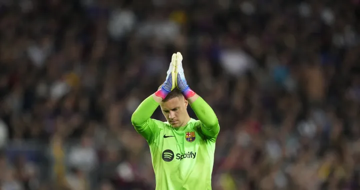 epa10239426 FC Barcelona's Marc-Andre ter Stegen reacts during the UEFA Champions League Group C soccer match between FC Barcelona and FC Internazionale Milano, in Barcelona, eastern Spain, 12 October 2022. EPA/Alejandro Garcia/Foto: Alejandro Garcia