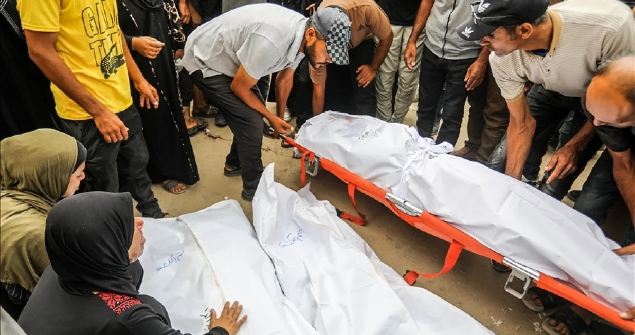 Ilustracija: Abed Rahim Khatib/Foto: 