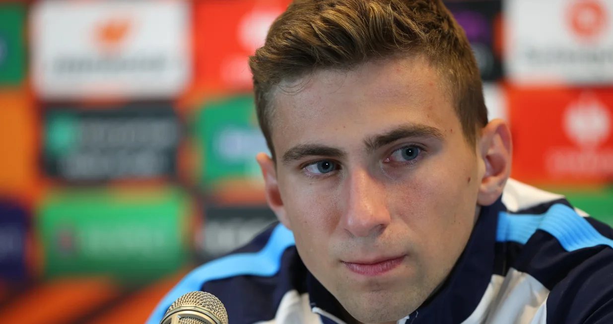 epa10238839 Dynamo Kyiv's Ilya Zabarnyi attends a press conference in Krakow, Poland, 12 October 2022. Dynamo Kyiv will face Stade Rennes in their UEFA Europa League group B soccer match on 13 October 2022. EPA/Lukasz Gagulski POLAND OUT/Foto: Lukasz Gagulski